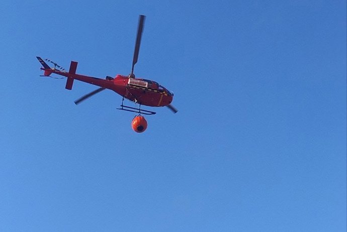 Archivo - Helicóptero Milana de los Bomberos de Mallorca