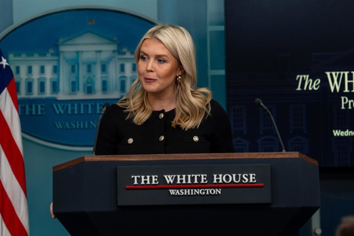 Archivo - 18 February 2026, US, Washington: White House Press Secretary Karoline Leavitt briefs the media on immigration, affordability and Iran. Photo: Andrew Leyden/ZUMA Press Wire/dpa