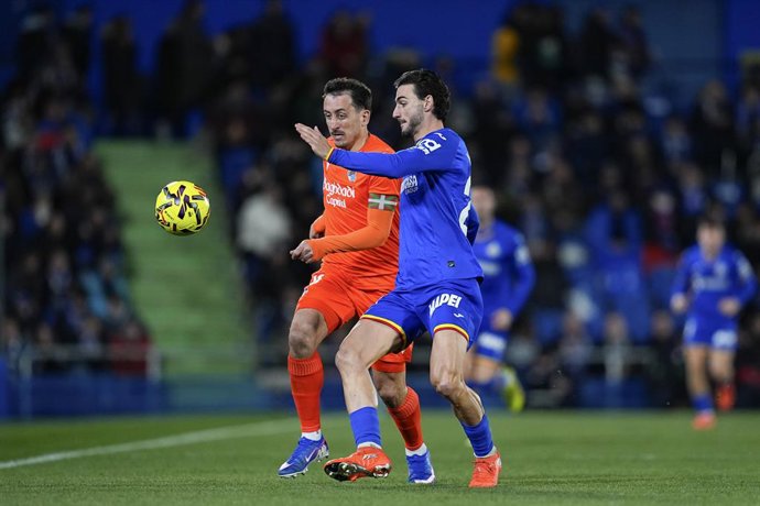 Archivo - Juan Iglesias y Mikel Oyarzabal