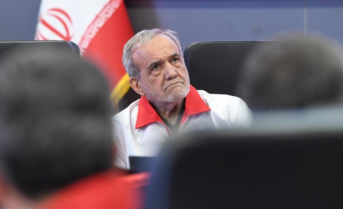 TEHRAN, April 16, 2026  -- Iranian President Masoud Pezeshkian is pictured during his visit to the headquarters of Iran's Red Crescent Society (IRCS) in Tehran, Iran, April 15, 2026.   No power can force the Iranian nation to surrender, Iranian President 
