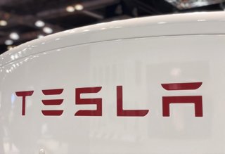 Archivo - Tesla mejora su beneficio neto un 17% en el primer trimestre hasta los 407,5 millones de euros