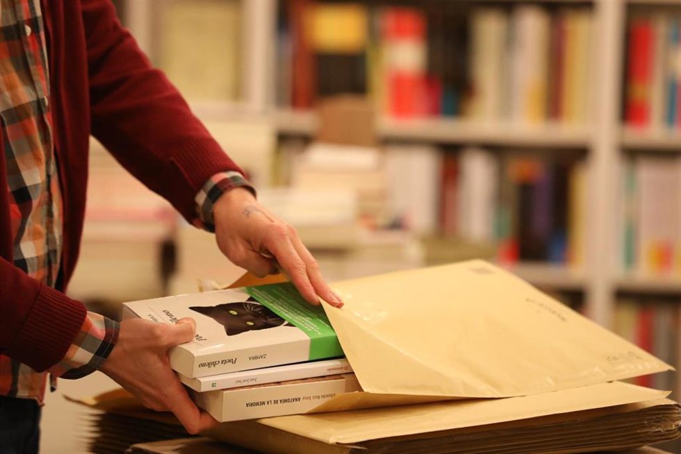 Archivo - Imagen de recurso de una librería de Madrid.