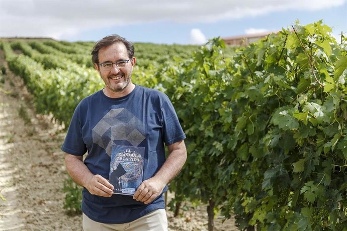 'El Triángulo De La Vida', Novela De Francisco Mir Ambientada En La Rioja Llega A Su 5ª Edición