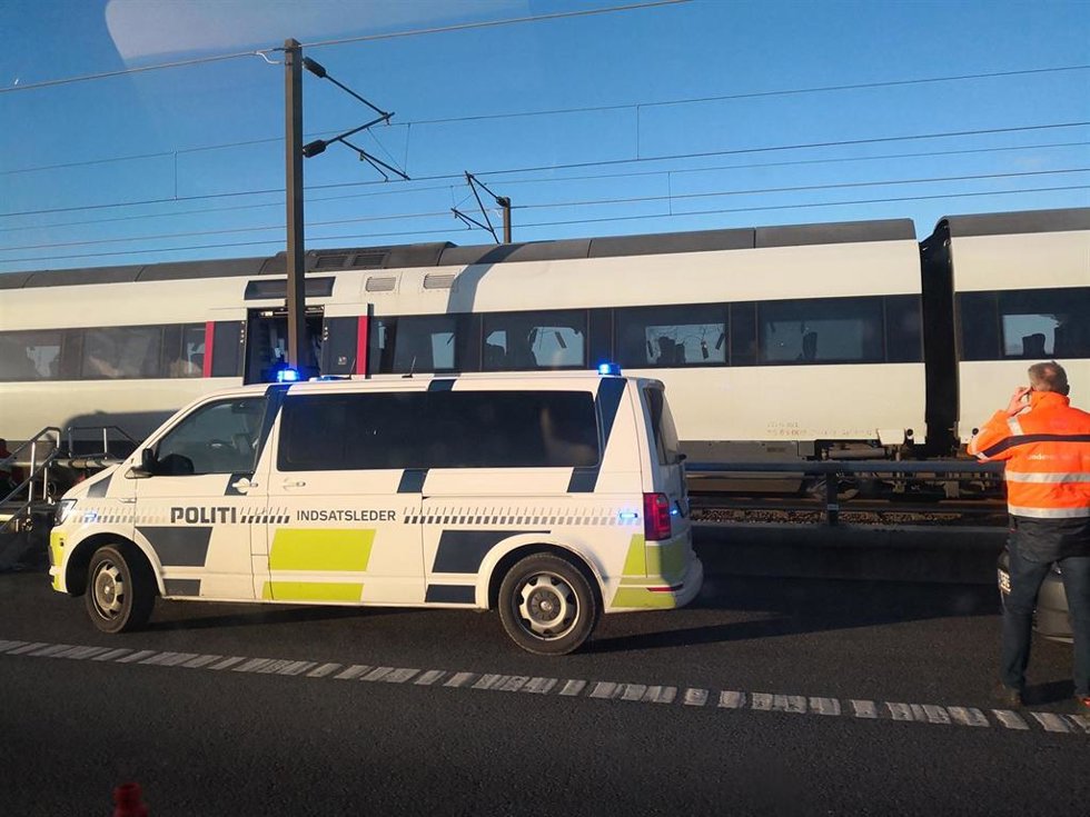 Archivo - Fotografía de archivo tras un accidente de tren cerca de Nyborg, en Dinamarca, en enero de 2019