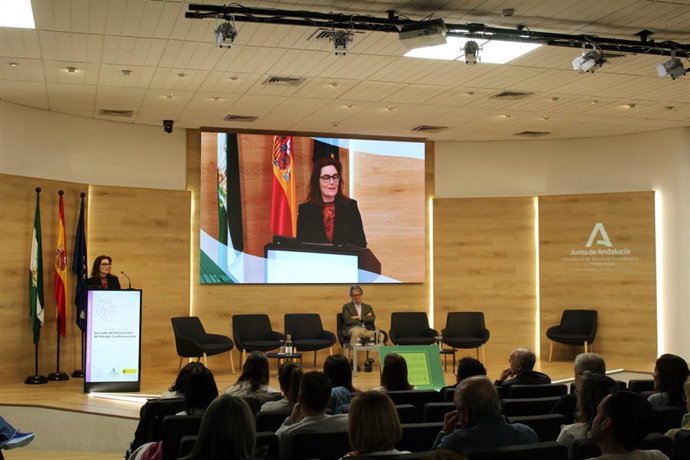 La Escuela Andaluza de Salud Pública (EASP) ha puesto a disposición de profesionales y de la ciudadanía la grabación completa de la Jornada de Prevención de Riesgo Cardiovascular https://www.Easp.Es/project/jornada-de-evaluacion-de-riesgo-cardiovascular/