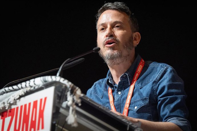 Archivo - El secretario general de CCOO en Euskadi, Santi Martínez.