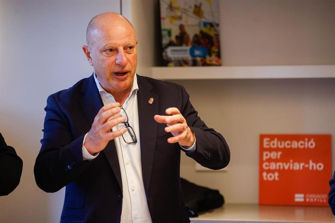 Archivo - El consejero de Educación del Gobierno de Navarra, Carlos Gimeno.