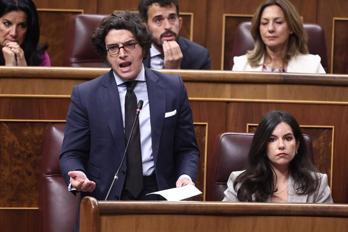 El diputado de VOX José María Figaredo durante un pleno en el Congreso de los Diputados, a 15 de abril de 2026, en Madrid (España). Pleno de control al Gobierno con preguntas e interpelaciones de la oposición centradas en corrupción, gestión de la crisis 