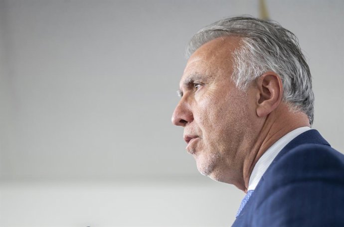 Archivo - Arquivo - O ministro da Política Territorial e da Memória Democrática, Ángel Víctor Torres, dá uma entrevista coletiva na sede do Ministério, em 1º de abril de 2024, em Madri (Espanha). Ángel Víctor Torres anunciou hoje que o Governo levará ao T