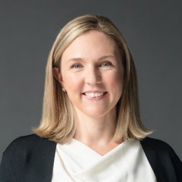 La responsable global de estrategia y alianzas de ETFs de AllianceBernstein, Julie Gunts