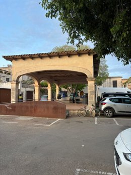 Imagen de la plaza Nova de Sencelles.
