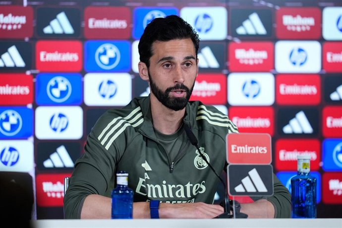 Alvaro Arbeloa en rueda de prensa con el Real Madrid