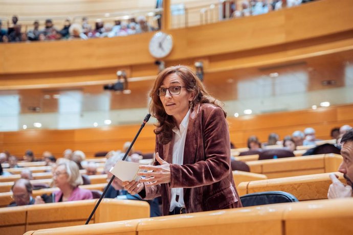 Archivo - Arquivo - A ministra da Saúde, Mónica García, durante uma sessão de interpelacões ao Governo no Senado, em 11 de fevereiro de 2025, em Madri (Espanha). O Governo enfrenta a primeira sessão de interpelacões no Senado de 2025 e responderá a pergun