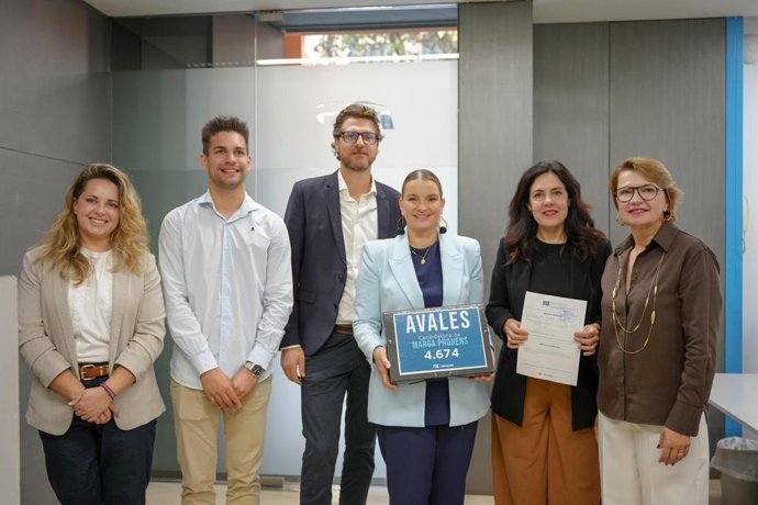 La presidenta del PP de Baleares, Marga Prohens, en la sede del partido para presentar los avales para su reelección.