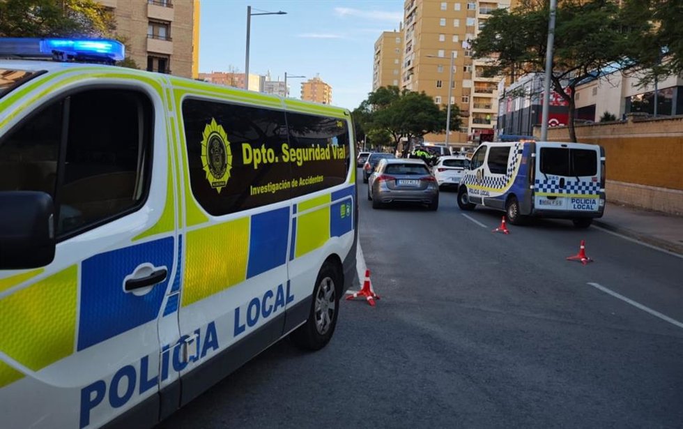 Archivo - Vehículo de la Policía Local de Algeciras.