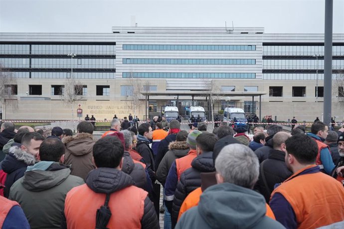 Archivo - Trabajadotres de Tubos Reunidos 
