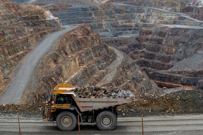 Camión trabajando en la mina de Riotinto (Huelva).