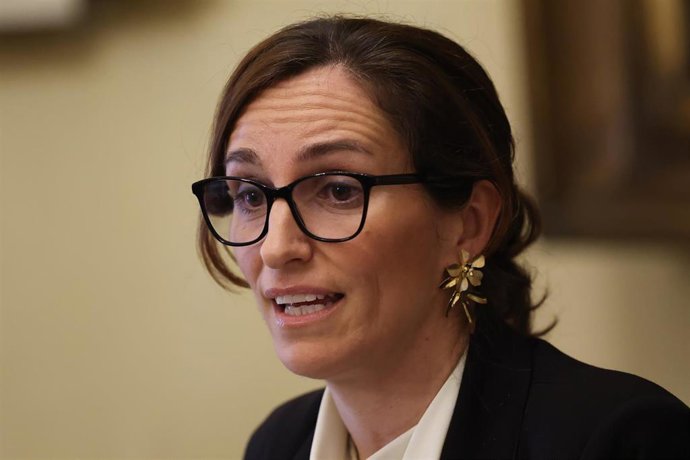 La ministra de Sanidad, Mónica García, durante una comparecencia ante la Comisión de Sanidad en el Senado, a 23 de abril de 2026, en Madrid (España).