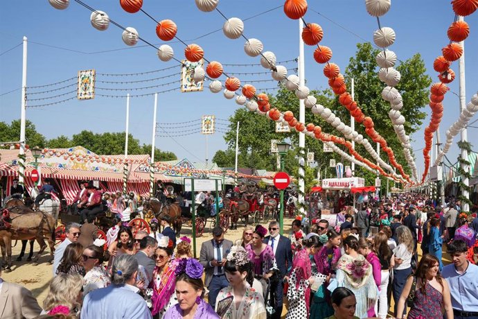 Ambiente en la segunda jornada de la Feria de Abril. A 22 de abril de 2026, en Sevilla (Andalucía, España).