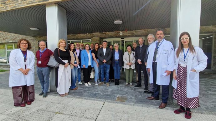 La consejera de Salud, Concepción Saavedra, visita las instalaciones del centro hospitalario de Cangas del Narcea.