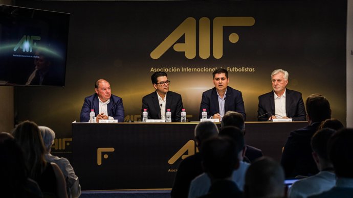 David Aganzo durante la presentación del nuevo sindicato AIF