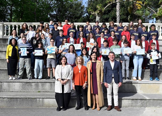 Acto de homenaje del Colegio La Salle a José Hierro con motivo del Día del Libro