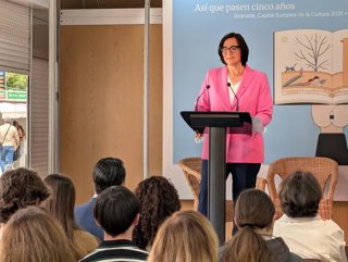 La delegada territorial de Desarrollo Educativo y Formación Profesional y de Universidad, Investigación e Innovación en Granada, María José Martín Gómez.