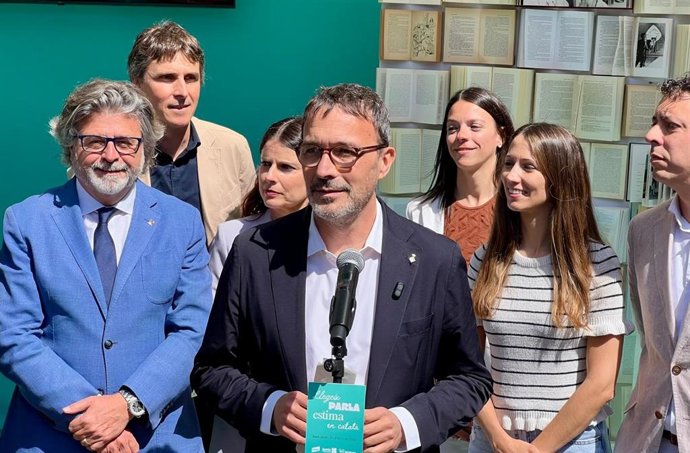 El portavoz de Junts, Josep Rius, en una atención a los medios en el centro de Barcelona