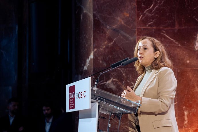 Archivo - Arquivo - A presidente do Conselho Superior de Pesquisas Científicas (CSIC), Eloísa del Pino, durante o evento da CNMV para comemorar seu 35º aniversário, no CSIC, em 8 de novembro de 2024, em Madri (Espanha). Para comemorar os 35 anos da Comi