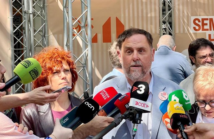 El presidente de ERC, Oriol Junqueras, en una atención a los medios