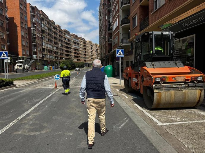 Logroño mejora el asfaltado de diversas vías de la ciudad