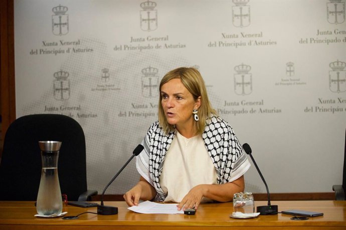 Archivo - La diputada del Grupo Mixto en la Junta General del Principado de Asturias Covadonga Tomé.