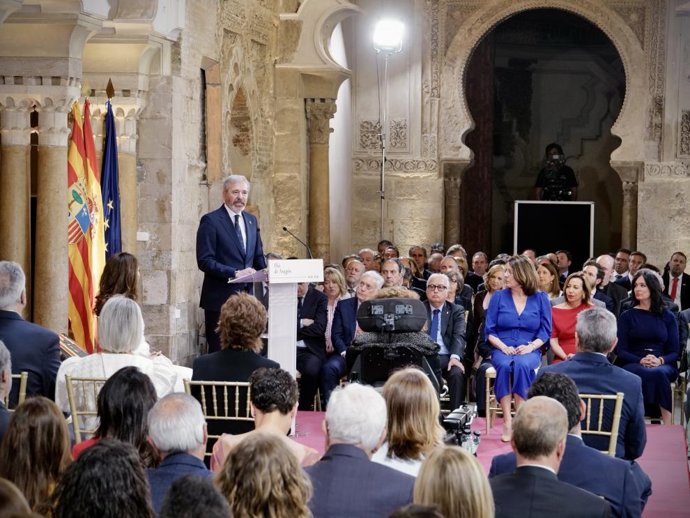 El pesidente del Gobierno de Aragón en funciones, Jorge Azcón, durante su discurso del Día de Aragón.