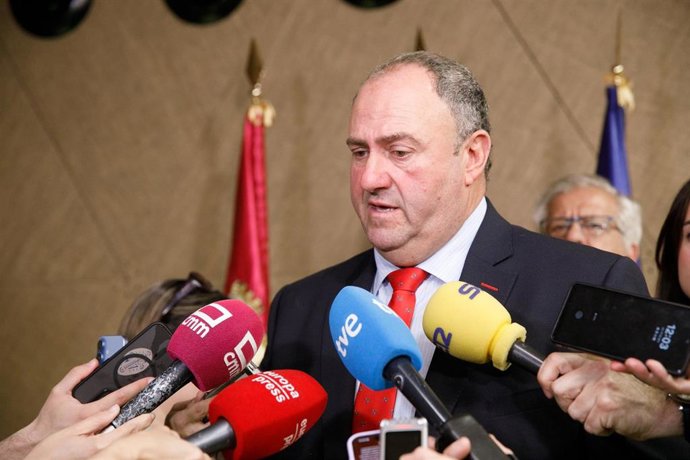 El consejero de Agricultura, Ganadería y Desarrollo Rural, Julián Martínez Lizán