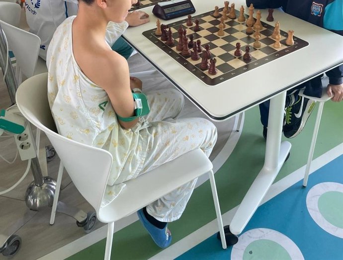 Materno Infantil y Ayuntamiento impulsan el VII Torneo de Ajedrez para pacientes pediátricos