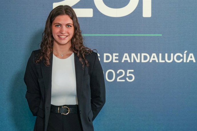 Archivo - La nadadora paralímpica, Anastasiya Dmytriva su llegada a la firma en el Libro de Honor. A 27 de febrero de 2025 en Sevilla, Andalucía (España).El presidente de la Junta de Andalucía, Juanma Moreno, recibe en el Palacio de San Telmo a los distin