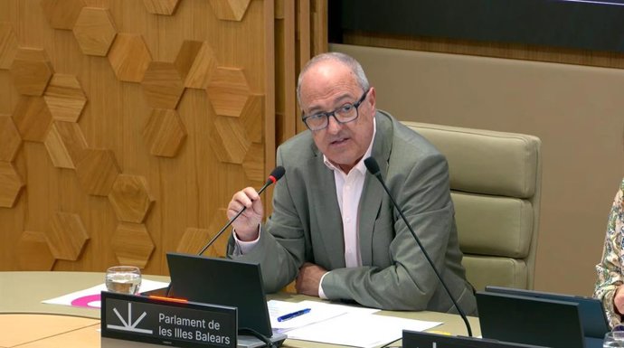 El director general de IB3, Josep Codony, en su comparecencia en el Parlament.
