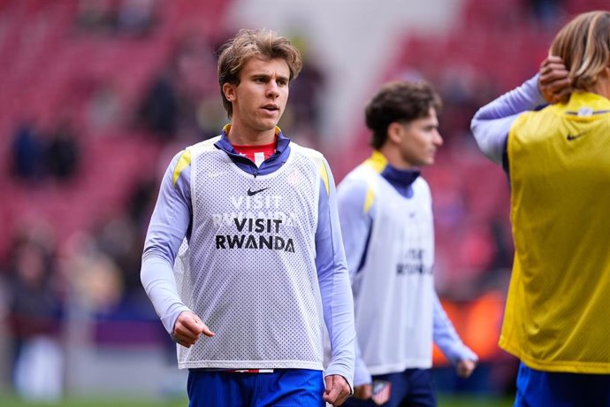Archivo - Pablo Barrios of Atletico de Madrid looks on during the Spanish League, LaLiga EA Sports, football match played between Atletico de Madrid and RCD Mallorca at Riyadh Air Metropolitano stadium on January 25, 2026, in Madrid, Spain.