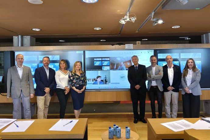 Parte del jurado de los Premios Arizmendiarrieta Sariak Navarra 2026.