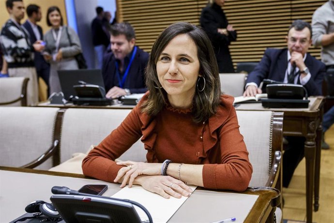 Archivo - La secretaria general de Podemos, Ione Belarra, durante la comparecencia del expresidente del Gobierno Mariano Rajoy en la comisión de Investigación sobre la denominada "Operación Cataluña" y las actuaciones del Ministerio del Interior durante l