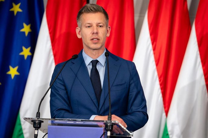 El líder de Tisza y próximo primer ministro de Hungría, Péter Magyar, durante una rueda de prensa en Budapest. 