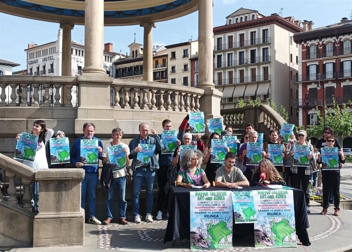 Convocan una concentración contra el TAV el próximo 13 de junio en Pamplona.
