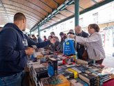 Foto: Mendoza y Ónega lideran las ventas en el Día del Libro en Valladolid