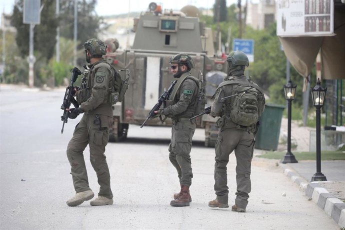Militares israelíes en Tulkarem, en Cisjordania