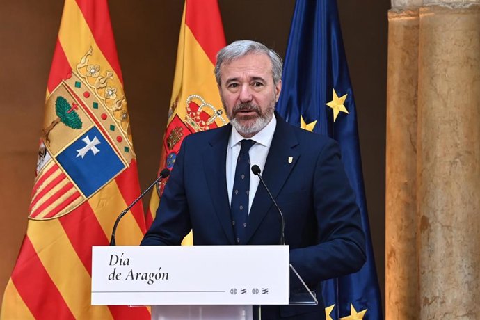 El presidente de Aragón en funciones, Jorge Azcón, durante el acto institucional por San Jorge, el Día de Aragón, en el Palacio de la Aljafería, a 23 de abril de 2026, en Zaragoza, Aragón (España).
