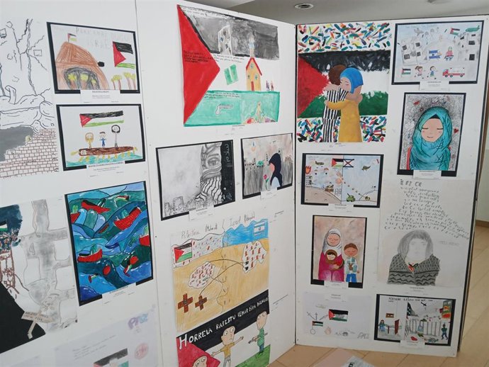 Exposición de la 22 edición infantil y juvenil de Arte y DDHH de San Sebastián centrada en Palestina