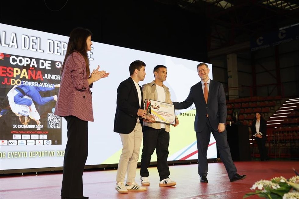 El consejero de Deporte en la Gala del Deporte de Torrelavega