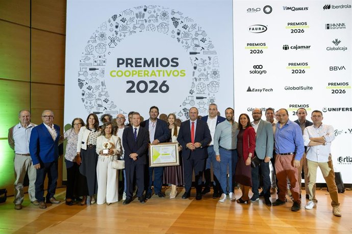 L presidente de Castilla-La Mancha, Emiliano García-Page, asiste a la V edición de los Premios Cooperativos de Castilla-La Mancha.