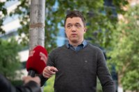 Errejón pide que la justicia haga a Mouliaá "responder por tantas mentiras y difamaciones"