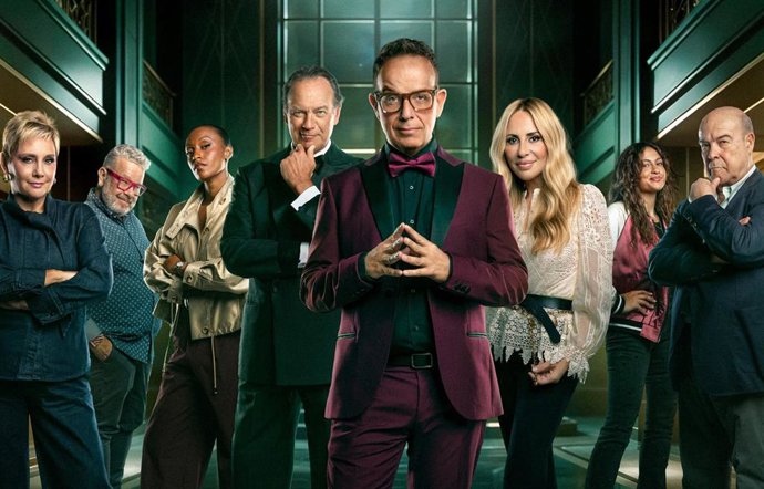 Àngel Llàcer presenta 'Una fiesta de muerte', un Cluedo con famosos "cuidado y glamuroso": "Es como una película"